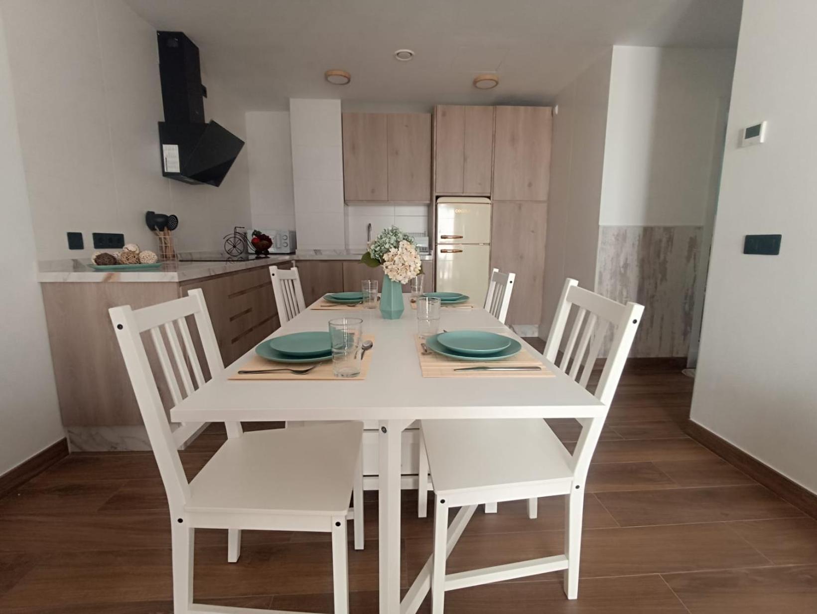 Apartamento Nuevo Centrico Con Aparcamiento Privado Incluido Alcala de Guadaira Exterior photo