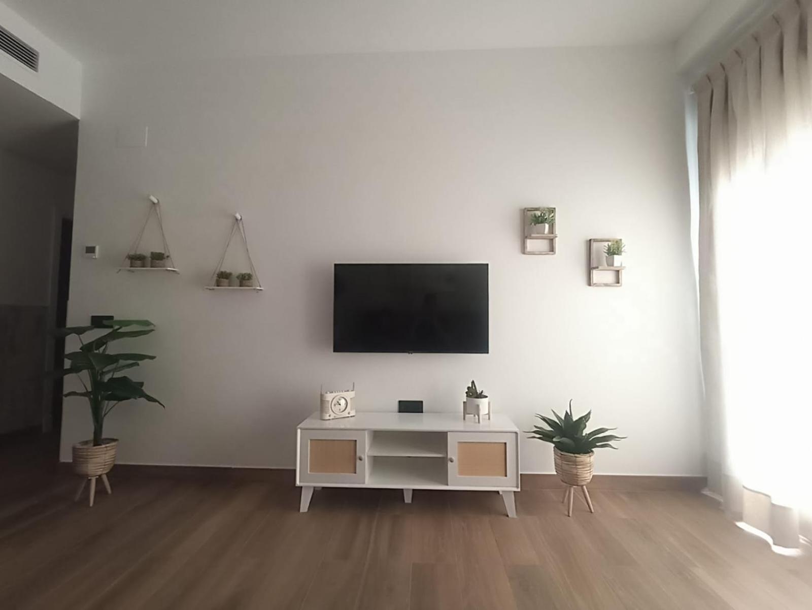 Apartamento Nuevo Centrico Con Aparcamiento Privado Incluido Alcala de Guadaira Exterior photo