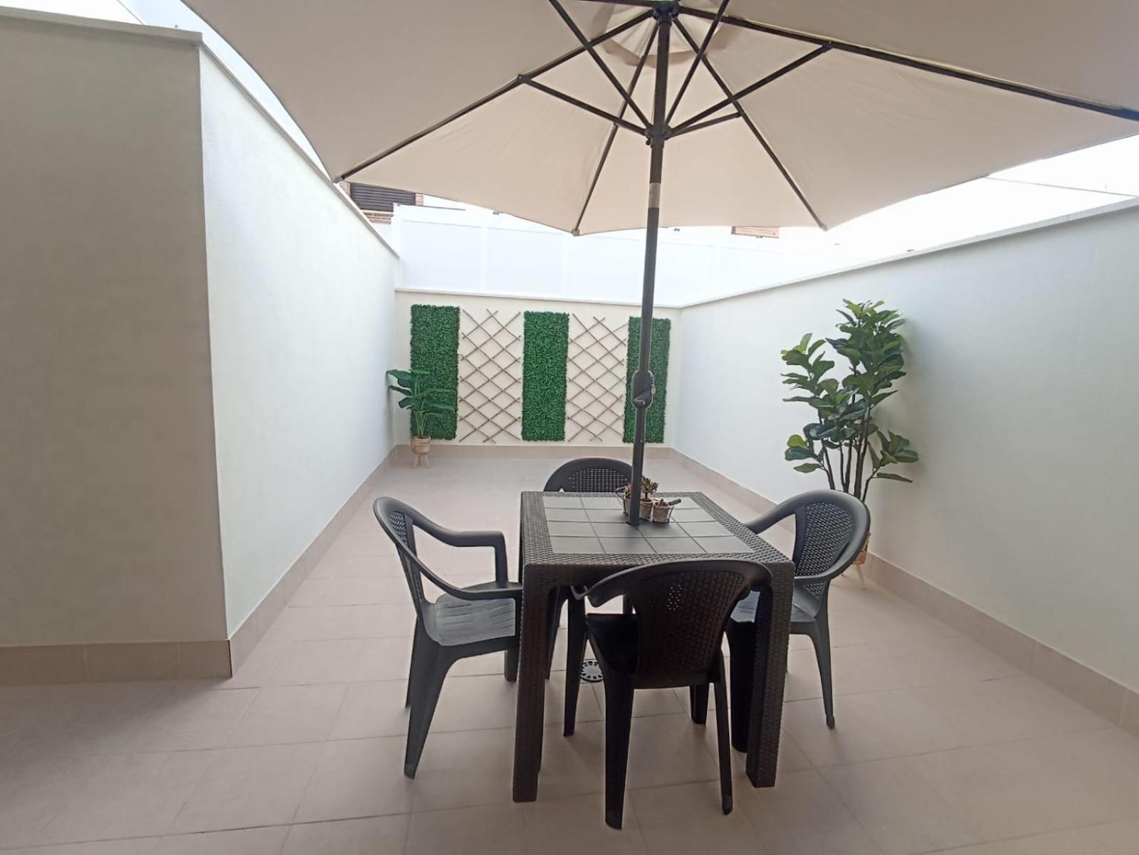 Apartamento Nuevo Centrico Con Aparcamiento Privado Incluido Alcala de Guadaira Exterior photo